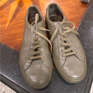 common project -Olive Leather sneaker